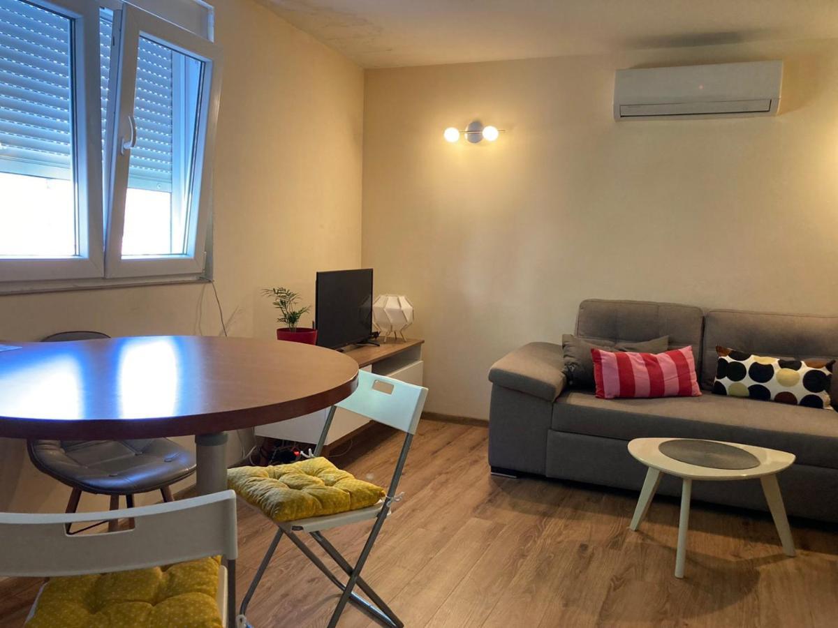 Podgorica-Downtown Apartment Exterior photo